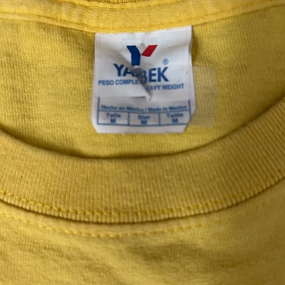 Men’s Medium Legend 24 Basketball Bear Graphic Tee  Kobe Bryant [156] - Picture 4 of 4